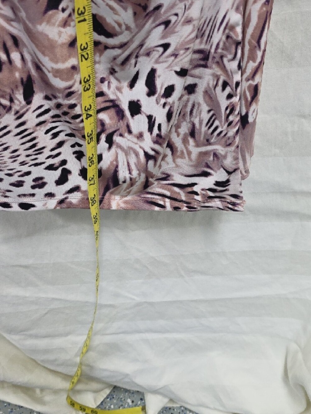 Jennifer Lopez Blush and Cream Animal Print Dress - Picture 6 of 7